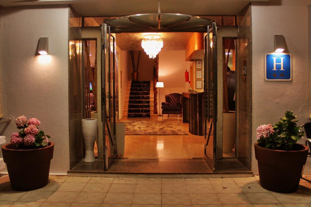 Hotel Marola А-Лансада Экстерьер фото